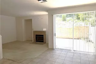 25407 Calcutta Pass Ln, Saugus, CA 91350 - Photo 2
