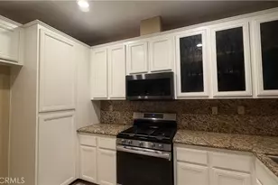 26049 Iris, Moreno Valley, CA 92555 - Photo 8
