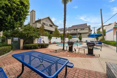 985 E California, Pasadena, CA 91106 - Photo 32