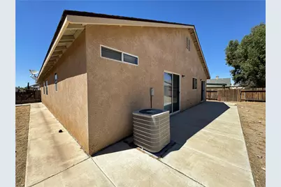 13579 Winewood, Victorville, CA 92392 - Photo 24