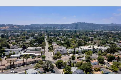 10207 Camarillo Street, Toluca Lake, CA 91602 - Photo 48