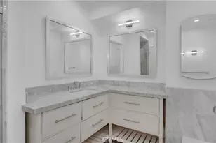 10207 Camarillo St, Toluca Lake, CA 91602 - Photo 36