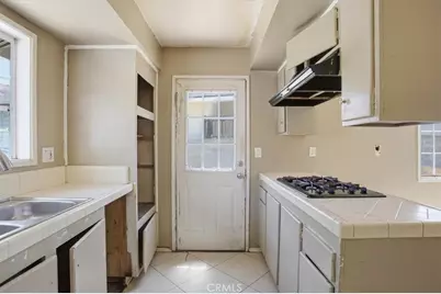 28234 Enderly Street, Canyon Country, CA 91351 - Photo 6