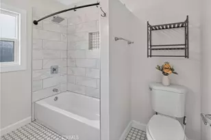 4904 S Van Ness Ave, Los Angeles, CA 90062 - Photo 14