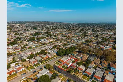 2065 W 65th, Los Angeles, CA 90047 - Photo 36