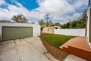 2065 W 65th, Los Angeles, CA 90047 - Photo 30