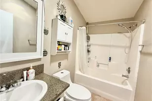 15455 Glenoaks Blvd, Sylmar, CA 91342 - Photo 14