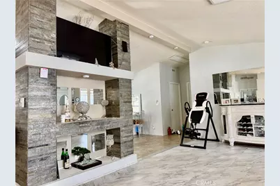 15455 Glenoaks Boulevard #540, Sylmar, CA 91342 - Photo 6