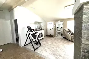 15455 Glenoaks Blvd, Sylmar, CA 91342 - Photo 4