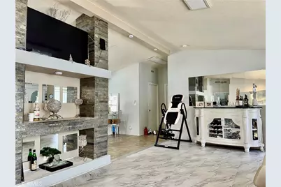 15455 Glenoaks Boulevard #540, Sylmar, CA 91342 - Photo 12