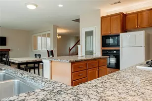 16386 Los Coyotes, Fontana, CA 92336 - Photo 10