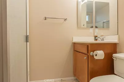 16386 Los Coyotes, Fontana, CA 92336 - Photo 12