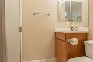 16386 Los Coyotes, Fontana, CA 92336 - Photo 12