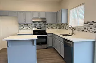 13532 Boulder Ln, Victorville, CA 92392 - Photo 8