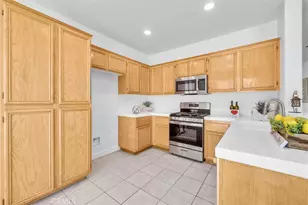 13584 Kitty Hawk, Victorville, CA 92392 - Photo 8