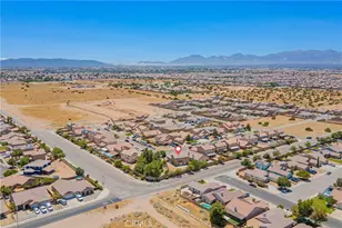 13680 Summit View St, Hesperia, CA 92344 - Photo 32