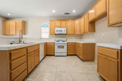 13680 Summit View Street, Hesperia, CA 92344 - Photo 6