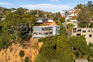 5675 Spreading Oak Dr, Los Angeles, CA 90068 - Photo 34