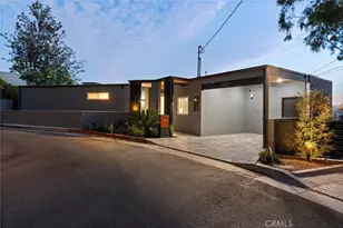 5675 Spreading Oak Dr, Los Angeles, CA 90068 - Photo 30