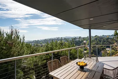 5675 Spreading Oak Dr, Los Angeles, CA 90068 - Photo 24