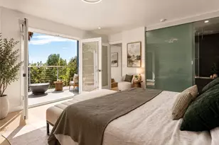 5675 Spreading Oak Dr, Los Angeles, CA 90068 - Photo 20