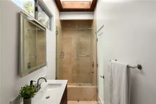 5675 Spreading Oak Dr, Los Angeles, CA 90068 - Photo 26