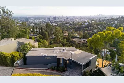 5675 Spreading Oak Dr, Los Angeles, CA 90068 - Photo 38