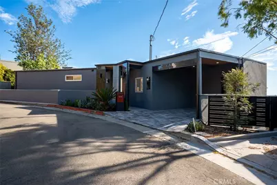5675 Spreading Oak Dr, Los Angeles, CA 90068 - Photo 36