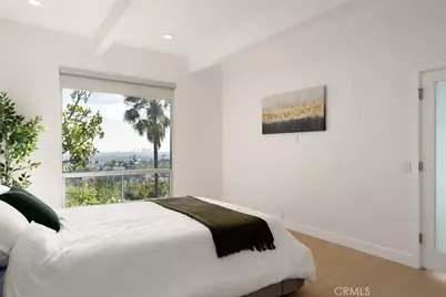 5675 Spreading Oak Dr, Los Angeles, CA 90068 - Photo 28