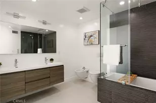 5675 Spreading Oak Dr, Los Angeles, CA 90068 - Photo 16
