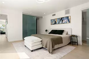 5675 Spreading Oak Dr, Los Angeles, CA 90068 - Photo 12