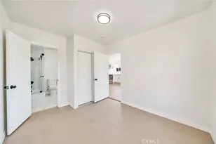 215 E Elm St, Compton, CA 90220 - Photo 8