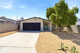 54105 Avenida Mendoza, La Quinta, CA 92253 - Photo 12