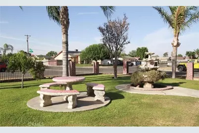 1901 Sunshine, Bakersfield, CA 93307 - Photo 8