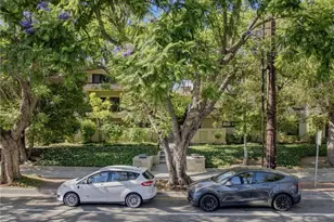 1255 S Orange Grove Blvd, Pasadena, CA 91105 - Photo 32