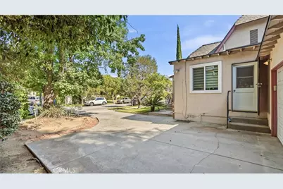 439 S Grand Oaks Ave, Pasadena, CA 91107 - Photo 28