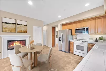 284 Tustin Field Drive, Tustin, CA 92782 - Photo 4