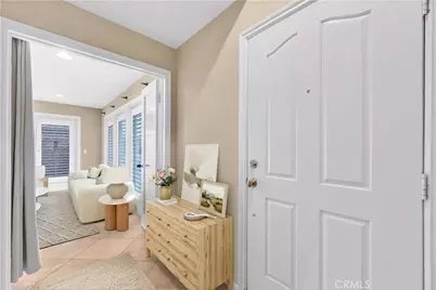 284 Tustin Field Drive, Tustin, CA 92782 - Photo 2