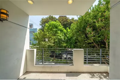 10911 Wellworth #1A, Los Angeles, CA 90024 - Photo 14