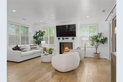 320 Bronze, Irvine, CA 92618 - Photo 2