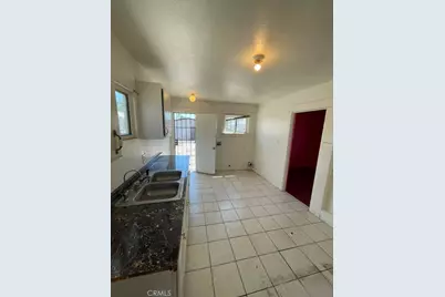 530 W Poplar, Compton, CA 90220 - Photo 8