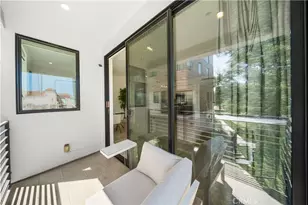 5151 W Redondo Ct, Los Angeles, CA 90019 - Photo 12