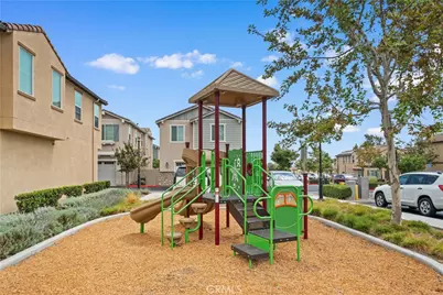 5564 Valencia, Montclair, CA 91762 - Photo 44