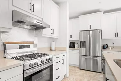 5564 Valencia, Montclair, CA 91762 - Photo 14