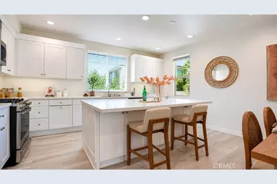 111 Episode, Irvine, CA 92618 - Photo 4