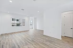 127 Culture, Irvine, CA 92618 - Photo 10