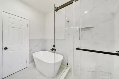 1020 W 70th Street, Los Angeles, CA 90044 - Photo 14