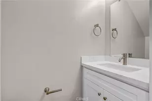 7300 Lennox Ave, Van Nuys, CA 91405 - Photo 24
