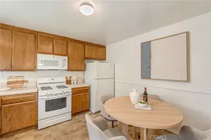 26015 Alizia Canyon, Calabasas, CA 91302 - Photo 12