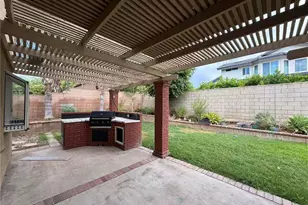 7873 Elwood Pl, Fontana, CA 92336 - Photo 14